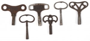 Set of keys for clocks