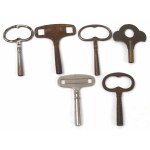 Set of keys for clocks