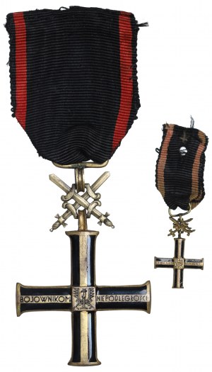II RP, Cross of Independence with Swords and Miniature - Delande