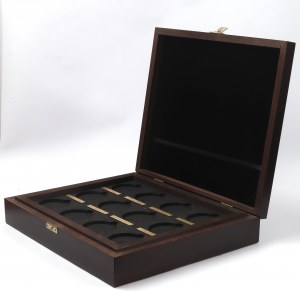 Coin case from the Treasures of Stanislaw August series