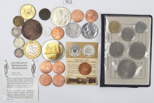 Set of coins, tokens and medals