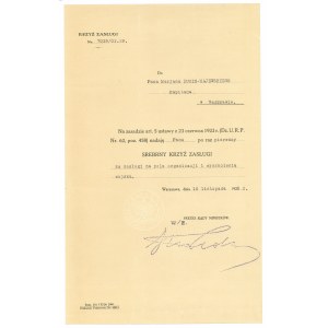 Second Republic, Awarding the Silver Cross of Merit - to Capt. Dunin-Majewski