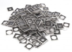 Large set of caps - mostly quadrums