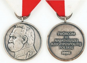 MEDAL TO THE CREATIVES OF THE THIRD NIGHT OF THE REPUBLIC, silver