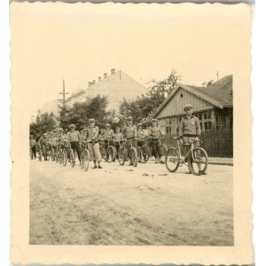 Cykliści, ok. 1930.