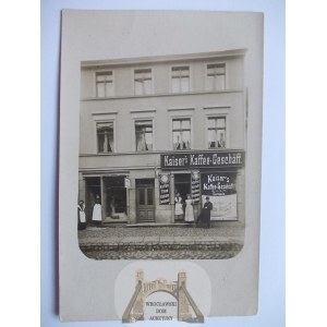 Trzebiatów, Treptow, sklep i kawiarnia Kaisers Kaffee, ok. 1913