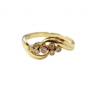 Gold ring with diamonds (585)