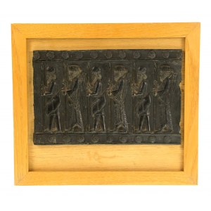 Bronzegefäßfragment, Plakatform, Persien um 700 v. Chr. (953)