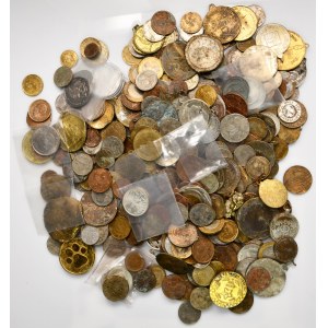 Lot, World coins, medals and tokens (3628 g)