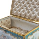 Polychrome porcelain casket,
