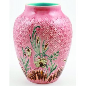 Vase décoré d'iris, vers 1900
