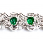 Bracelet en or avec lignes d'émeraudes et rubans de diamants