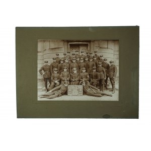 Tablo / duża fotografia plutonu łączności 1 Batalionu Strzelców z Chojnic 1.XI.1931r.
