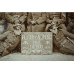 Tablo / duża fotografia plutonu łączności 1 Batalionu Strzelców z Chojnic 1.XI.1931r.