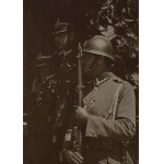 Prezydent Stanisław Wojciechowski opuszczający gmach Szkoły Żandarmerii Wojskowej w Grudziądzu 24.VI.1924r.