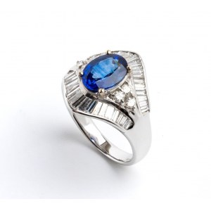 Blue sapphire diamond ring