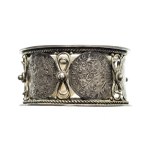 Silver serviette with 17th century 3-carat coins, German workshop after 1884.