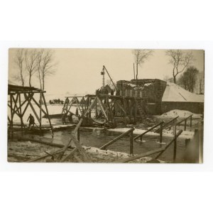 Tarnów, près du pont sur la rivière Biała (448)