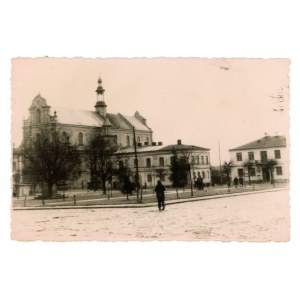 Opoczno - Widok na kościół Fot. K. Łukaszewski (1219)