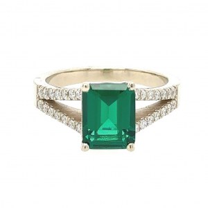 RING WITH LAB GROWN EMERALD AND DIAMONDS - RNG30301