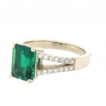 RING WITH LAB GROWN EMERALD AND DIAMONDS - RNG30301