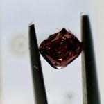 0,3 CT INTENZÍVNY HNEDORUŽOVÝ DIAMANT - EY40715