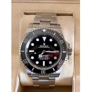 ROLEX SUBMARINER (NO DATE) REFERENCE NUMBER 124060