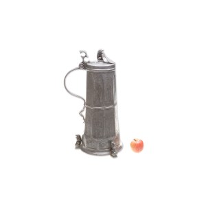 TALL TIN PEWTER IN THE NEO-GOTHIC STYLE | Central Europe (2nd half of the 19th century)