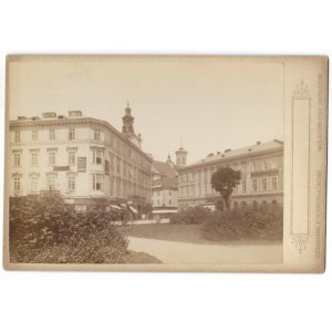 [LWÓW - fragment Placu Mariackiego - fotografia widokowa - ujęcie w formacie gabinetowym]. [l. 70./80. XIX w.]...