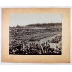[TOWARZYSTWO Gimnastyczne Sokół we Lwowie - msza polowa podczas Zlotu Sokolstwa Polskiego we Lwowie - fotografia sytua...