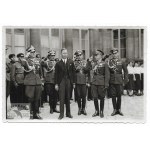 [Polish Army - Gen. Wladyslaw Sikorski accompanied by officers - situational photographs]. [l. 1930s]....
