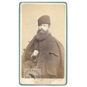 [PIASECKI Feliks - fotografia portretowa - ujęcie w formacie card de visite]. [1863]. Fotografia form. 9,...