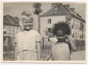 [OSIEDLA Nowej Huta]. Set of 6 photographs of Nowa Huta in the 1950s.