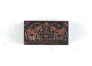 Decorative motif with horses small. Film form. 1.1x2.4 cm on a metal base.