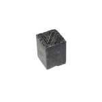 Litera N. Klisza form. 1,7x1,7 cm na podstawie metalowej.