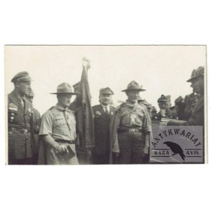 [HARCERSTWO - Naczelny Skaut Świata Robert Baden-Powell z wizytą w Polsce - fotografia sytuacyjna, pozowana]....