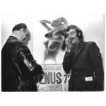 [KLIMCZAK Władysław - Venus 72]. Cztery zdjęcia przedstawiające organizatora cyklu wystaw aktu kobiecego Władysława Klim...