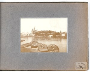 [KRAKOW - situational photographs]. [not after 20 II 1916]. Album contains 24 photographs form. ca 8x11,...