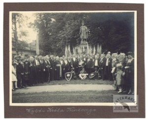 [KRAKOW - Kurk Fraternity - group photograph]. [not before 1919]. Photograph form. 8,2x11,...