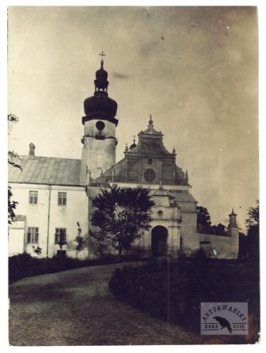 J. Kosciesza-Jaworski - Monastery of the Bernardine Fathers in Sokal in a photograph from not after 1913.