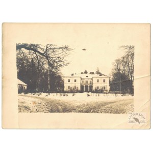 [KRESY - STRATYN - zamek - fotografia widokowa]. [8 I 1917]. Fotografia form. 12,8x18 cm,...