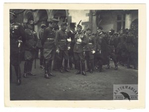[BEM Jozef - bringing General Bem's ashes to Krakow and Tarnów - situational photographs]. [29/30 VI 1929]....