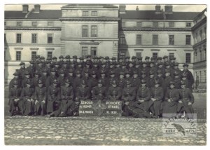 [Polish Army - NCO School of the 4th Rifle Company - group photograph]. [2 MARCH 1939]....