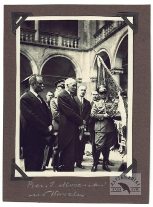 [MOŚCICKI Ignacy - President of the Republic of Poland in the courtyard of the Wawel Royal Castle - situational photograph]. [VII 1929]...