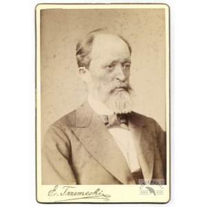 [FOTOGRAFIA portretowa - mężczyzna - ujęcie w formacie gabinetowym]. [nie przed 1877]. Fotografia form. 14,...