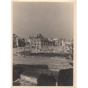 1940s-50s, Warsaw - Photo of Warsaw Ruins - Castle Square (?); Photographer Film Laboratory Adam.