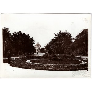 II RP, Lwów (Lemberg/Leopolis) - Fotografia Ulicy Legionów / Wały Hetmańskie, Widok na Teatr Wielki - Późniejsza Odbitka (Lata 80. XX w.) Z Kliszy Przechowywanych w Archiwum we Lwowie