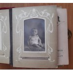 Album za zdjęciami rodziny Jaksa Bykowskich