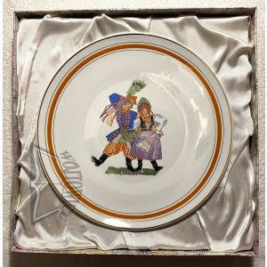 STRYJEŃSKA Zofia (1891-1976), Decorative plate with depiction of the KRAKOWIAK dance.