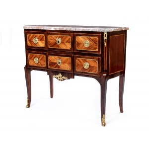 Dainty Louis XVI chest of drawers
